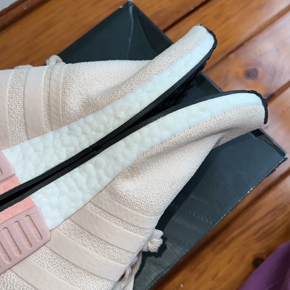 Adidas NMD R1 - Picture 11 of 13